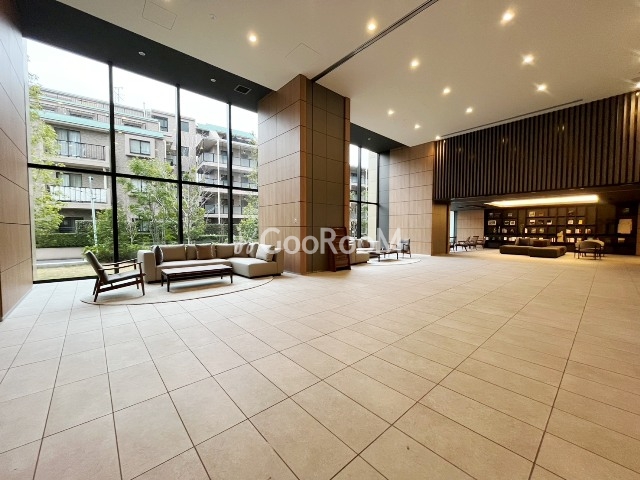 エントランスホール